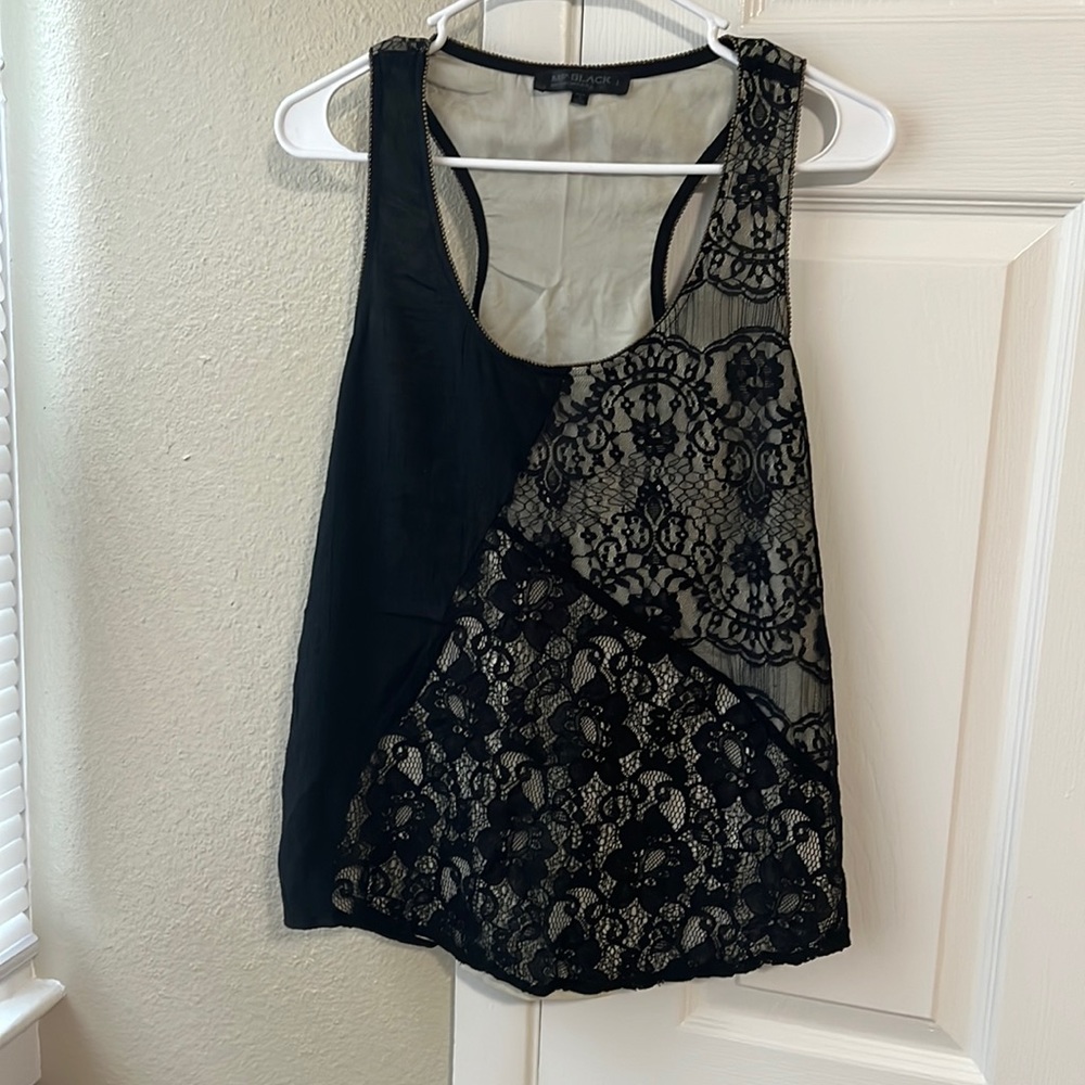 Metropark lace top size large